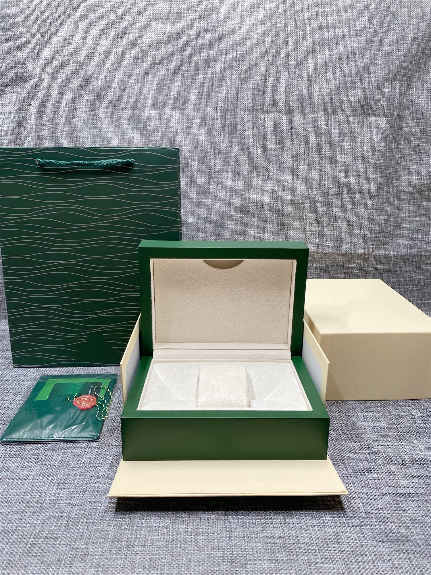 luxury watch box,luxury wooden watch box,watch boxes with logo